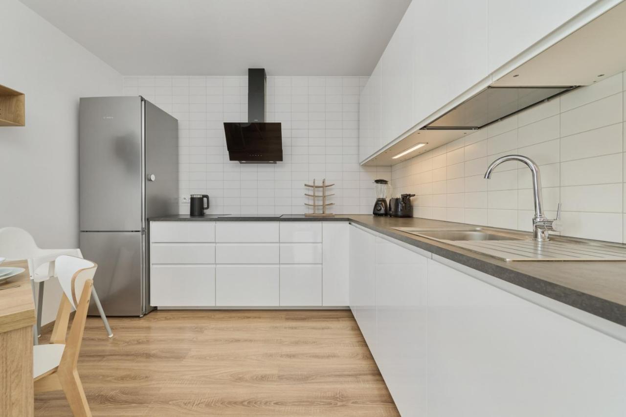 Spacious Apartment With Balcony Near The Slavic Hill Wroclaw By Renters Prestige Exterior foto