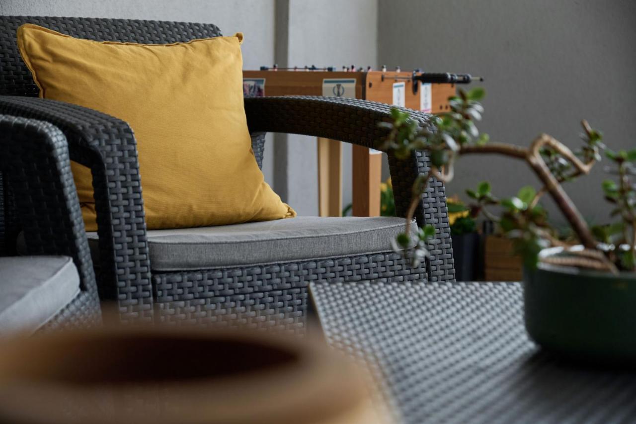 Spacious Apartment With Balcony Near The Slavic Hill Wroclaw By Renters Prestige Exterior foto